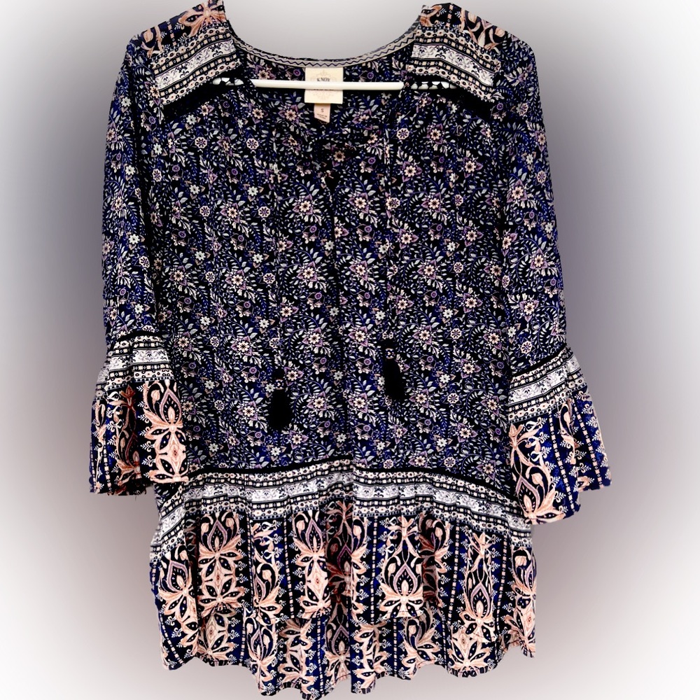 Detailed Lightweight Blouse